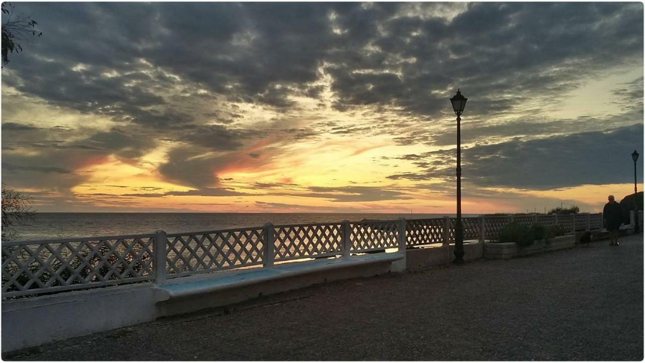 Family Sea & Garden View Apartment Preveza Eksteriør billede
